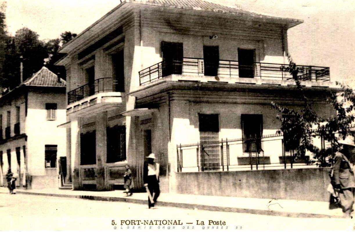 Fort-National - Poste.jpg